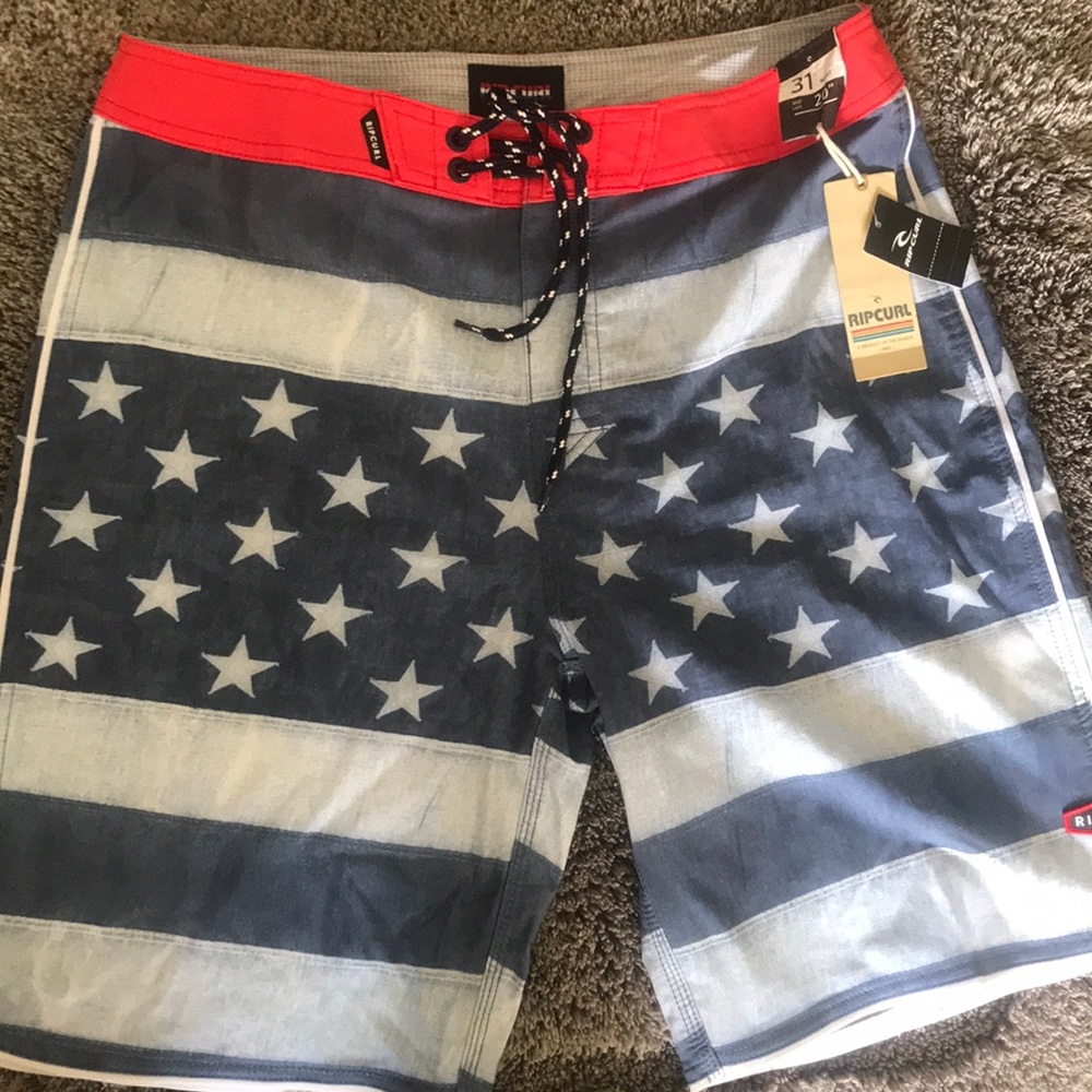 RIP CURL BOARD-SHORTS SIZE 31 WAIST 20” MID LEG